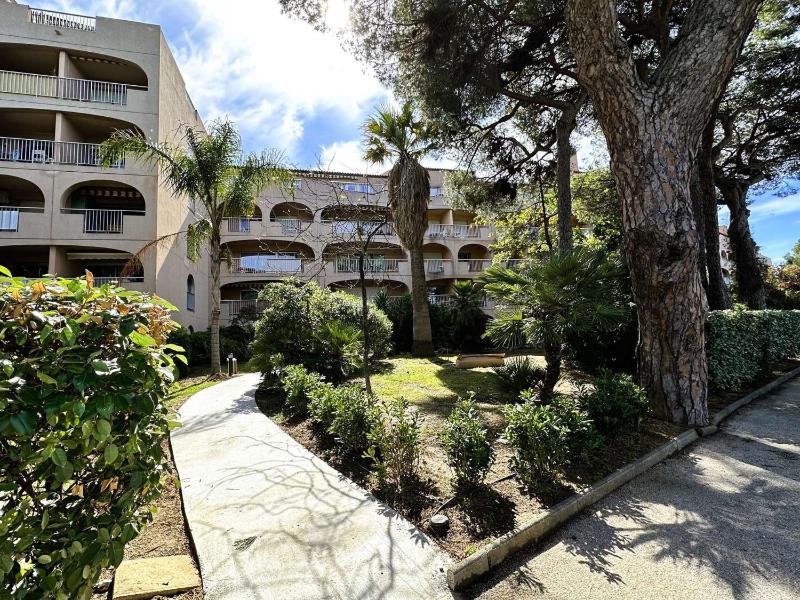 HYEDHI Studio pour 4 personnes avec vue mer sur le port d'Hyères - image 6