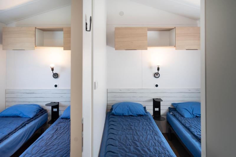 Standard Chalet 3 image 2