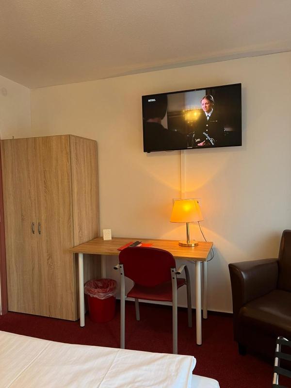 Single Room image 2