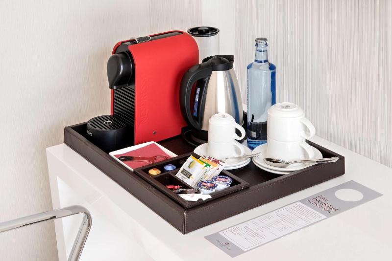 Superior Double or Twin Room image 4