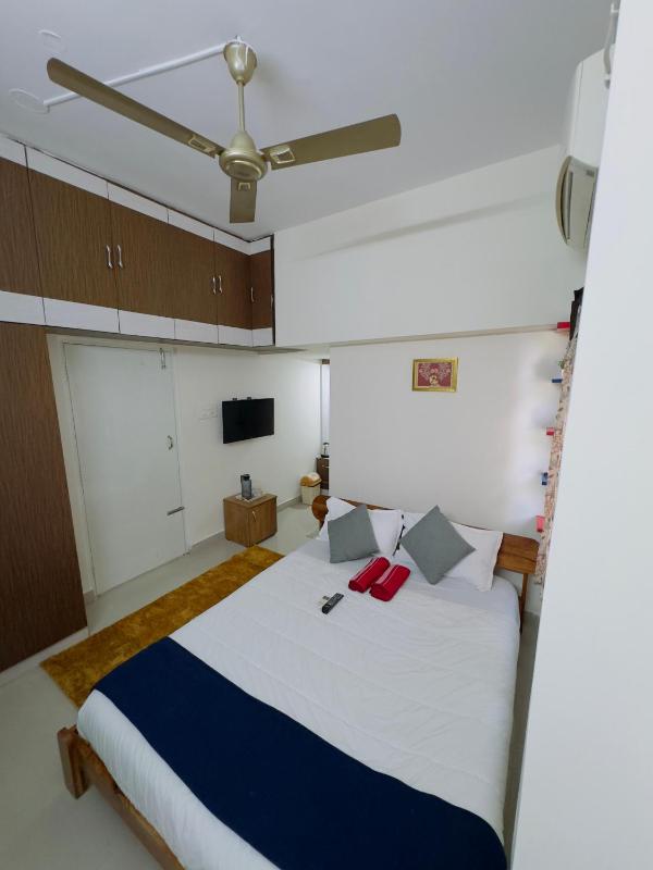Praana Service Apartment - image 14