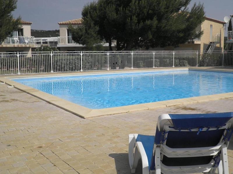 Appartement climatise avec piscine - Vue Clape GN190-711 - image 6