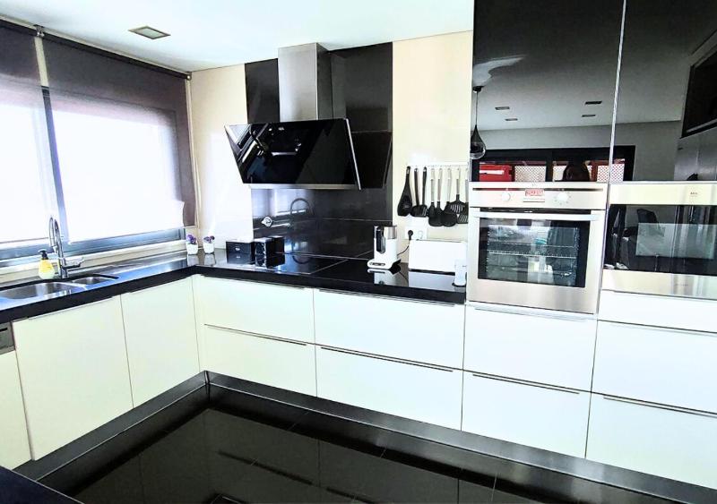 Two-Bedroom Deluxe Apartment image 4