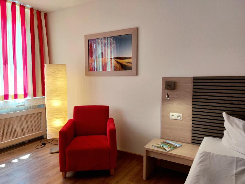 Double or Twin Room image 2