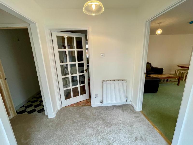 Vernon Place town centre Vernon Cottage 3-bed with parking 1A Vernon Court 2-bed with parking 1B studio no parking off the High Street next to Sandford Park - image 28