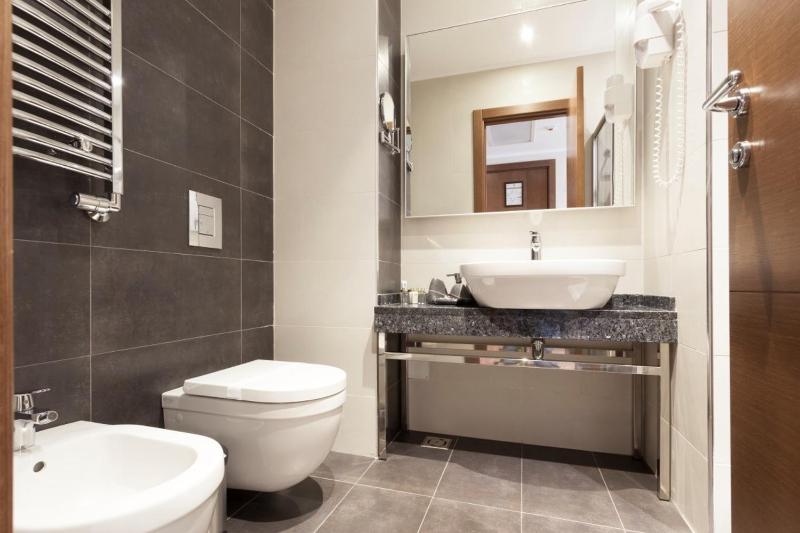 Superior Double or Twin Room with Terrace image 4
