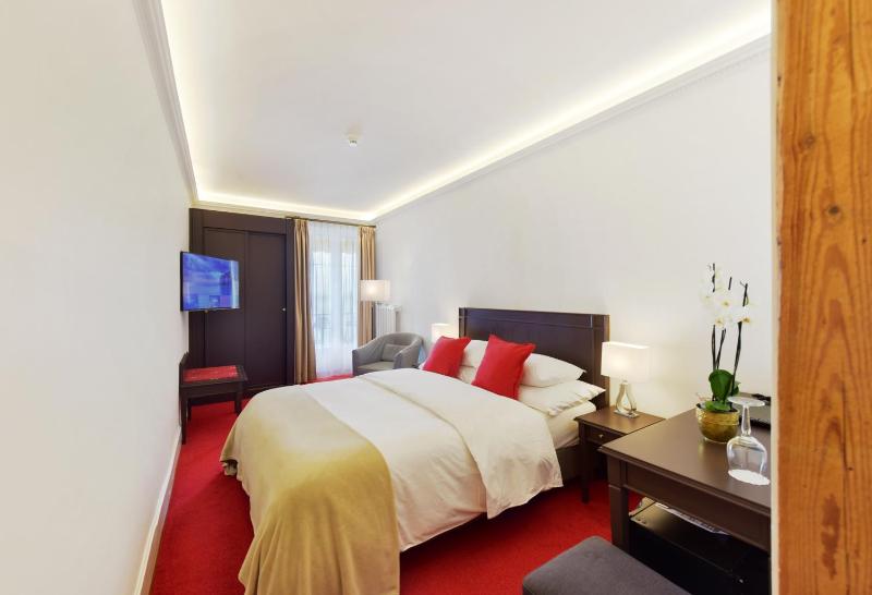 Superior Single Room with Lake View image 3