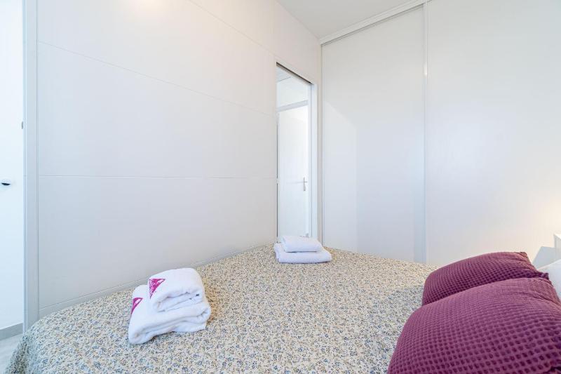 Apart-rent Apartamento Bahia 0022 enfrente de la playa - image 32
