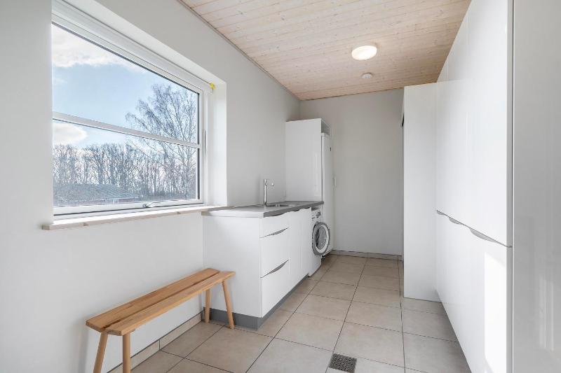 Spacious Holiday Home Near Ebeltoft Ideal For 10 People - image 12