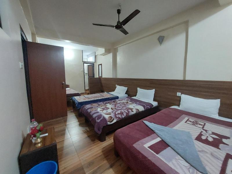 Hotel Lake Journey - image 8