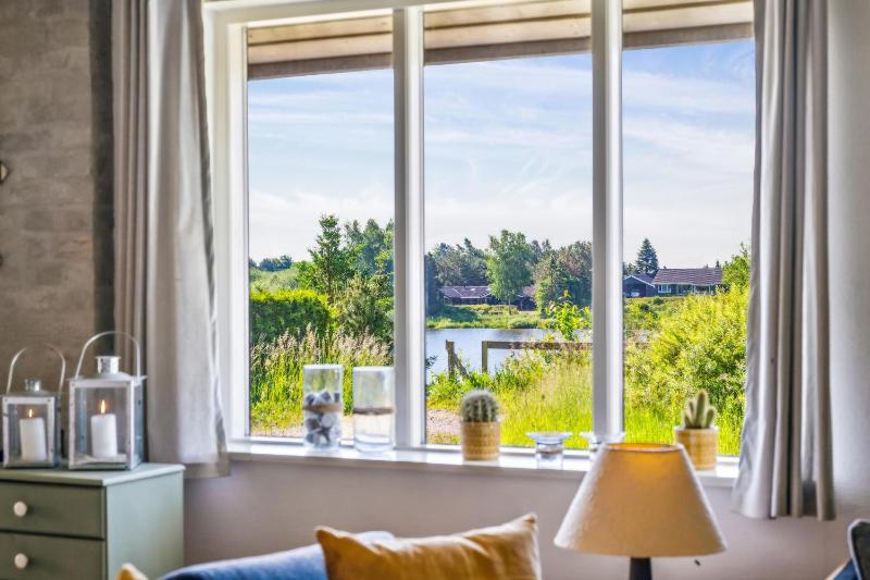 Well-Furnished Holiday Home With Beautiful Views Of The Lake And Countryside Close To Child-Friendly Lyngsbæk Beach And Only 10 Minutes From - image 12