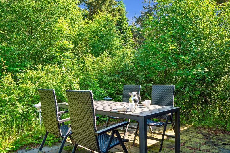 Well-Furnished Holiday Home With Beautiful Views Of The Lake And Countryside Close To Child-Friendly Lyngsbæk Beach And Only 10 Minutes From - image 16