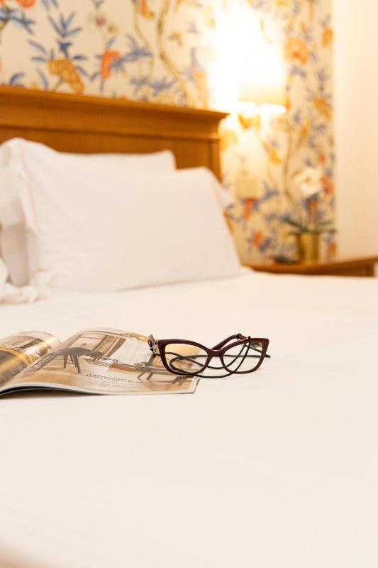 Standard Double Room with Balcony image 3