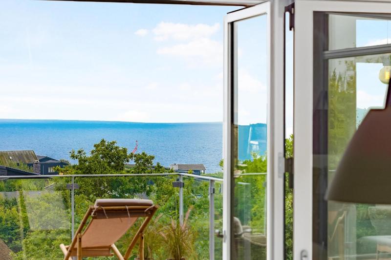 Luxury Holiday Home With Panoramic Views Of Ebeltoft Bay And Outdoor Spa - image 2