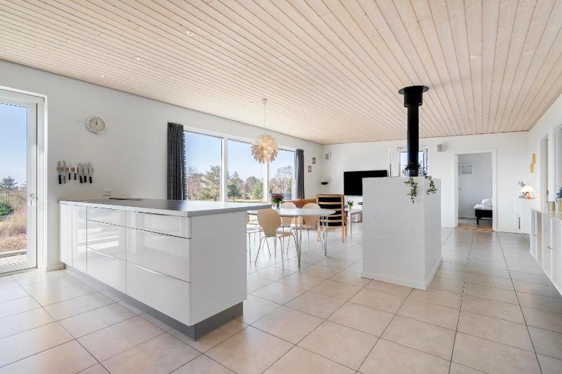 Spacious Holiday Home Near Ebeltoft Ideal For 10 People - image 16