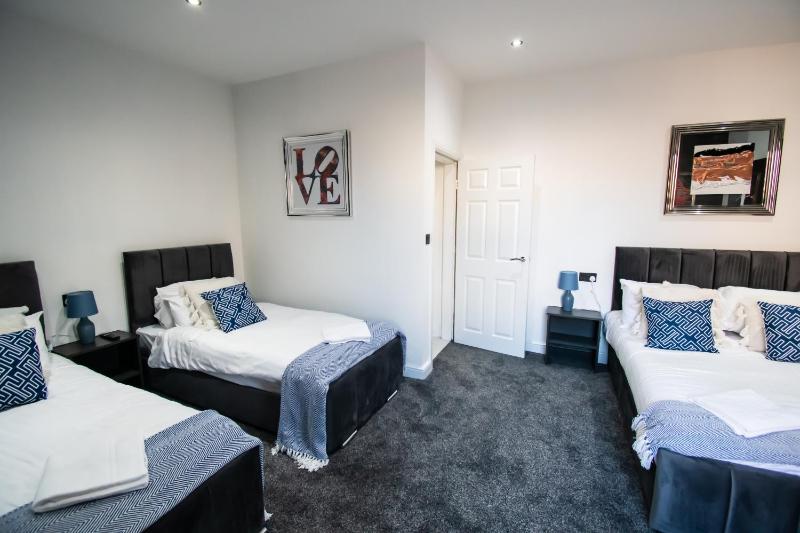 Winter Garden Suites by Sasco Apartments - image 8