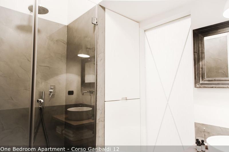 Appartamento con 1 Camera da Letto - Corso Garibaldi 12 image 4
