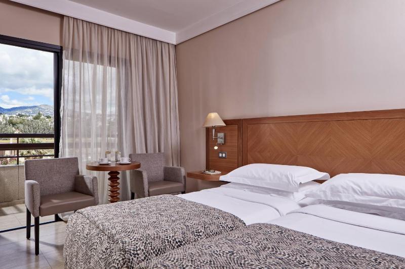 Twin Room Inland View image 2