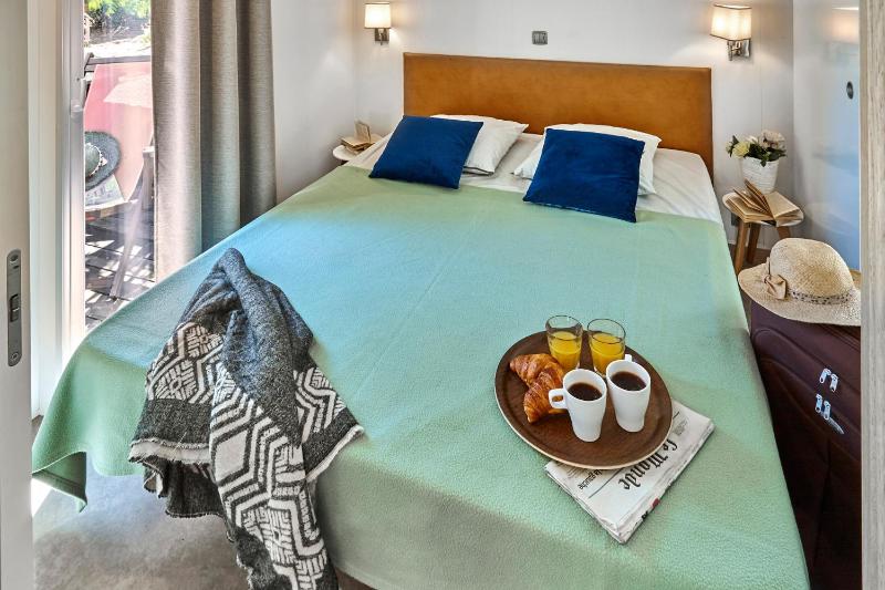 Three-Bedroom Lodge image 3
