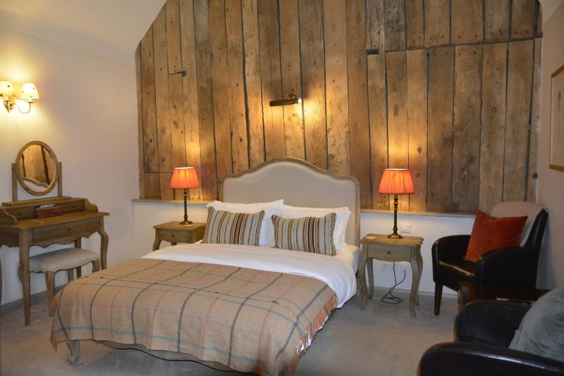 Standard Room image 2