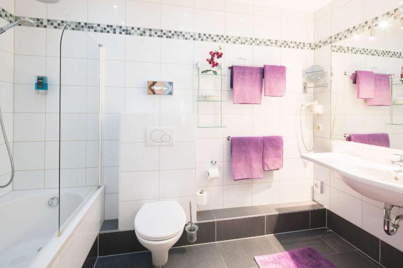 Comfort King Room image 4