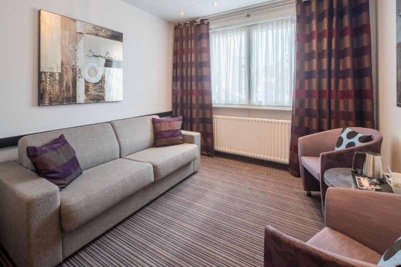 Comfort King Room image 3