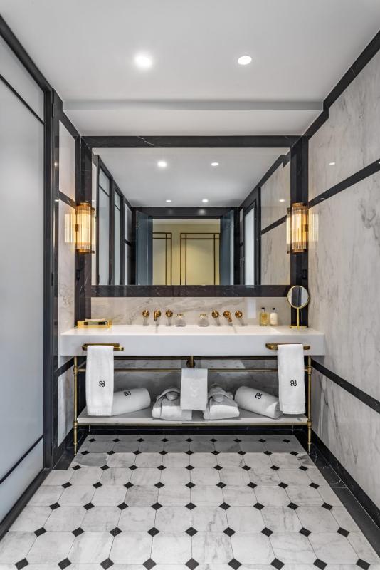 Junior Suite image 3