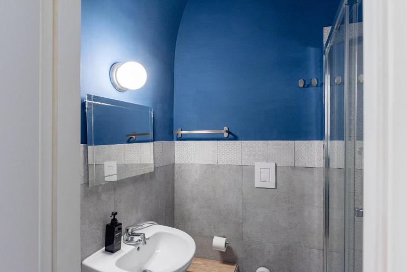 Standard Double Room image 2