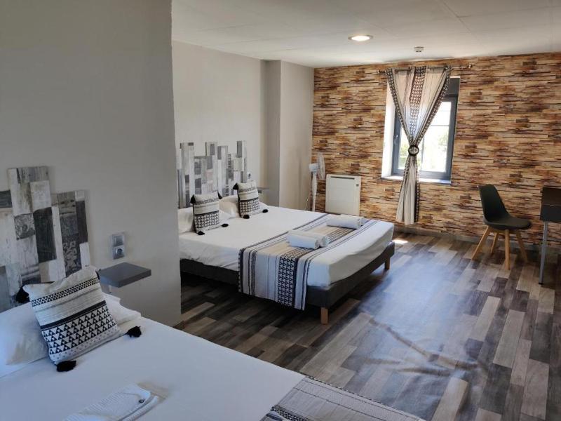 Triple Room image 1