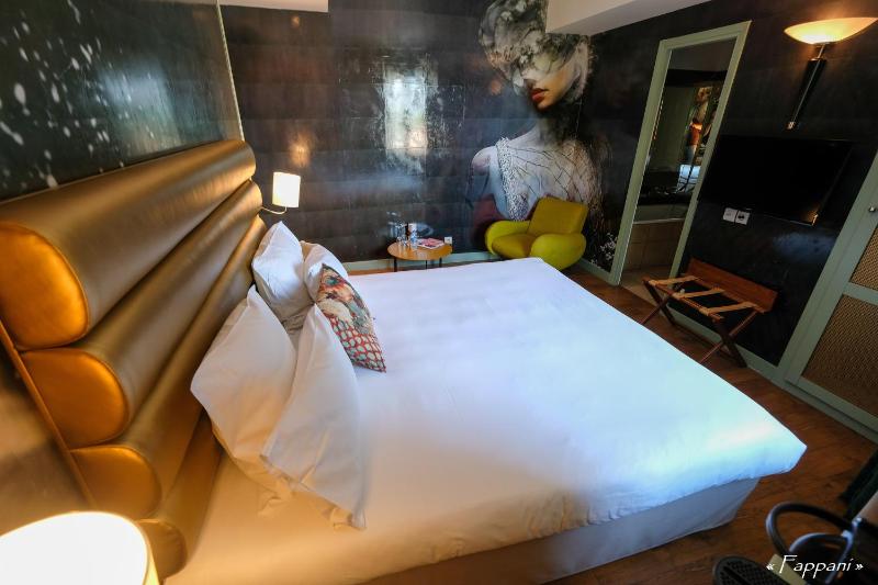 Superior Double or Twin Room image 3