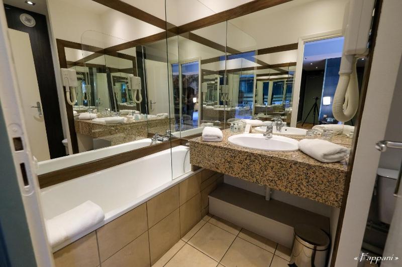 Superior Double or Twin Room image 2