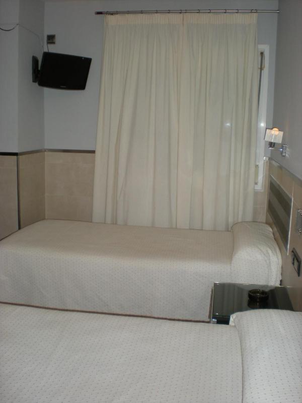 Hostal La Hispanidad - image 13