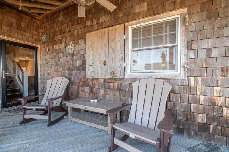 Pirates Hideout - Nags Head MP 10 Ocean View Pool Tiki Bar Fenced Yard Pets OK Flex Stays - image 42