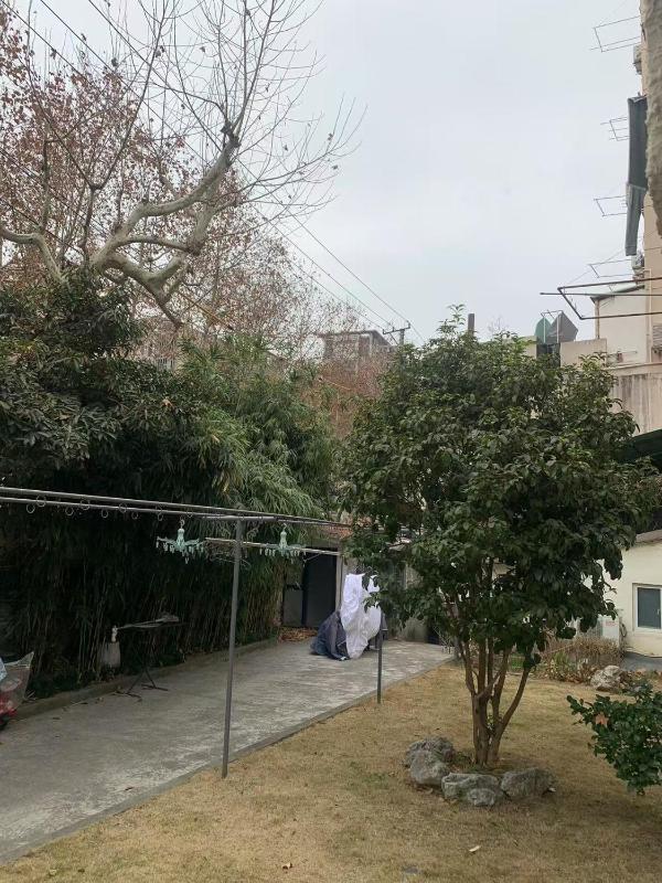 Shanghai Historical 1 living room and 1 bedroom with Garden view near Jiashan Road and Hengshan Rd - image 5