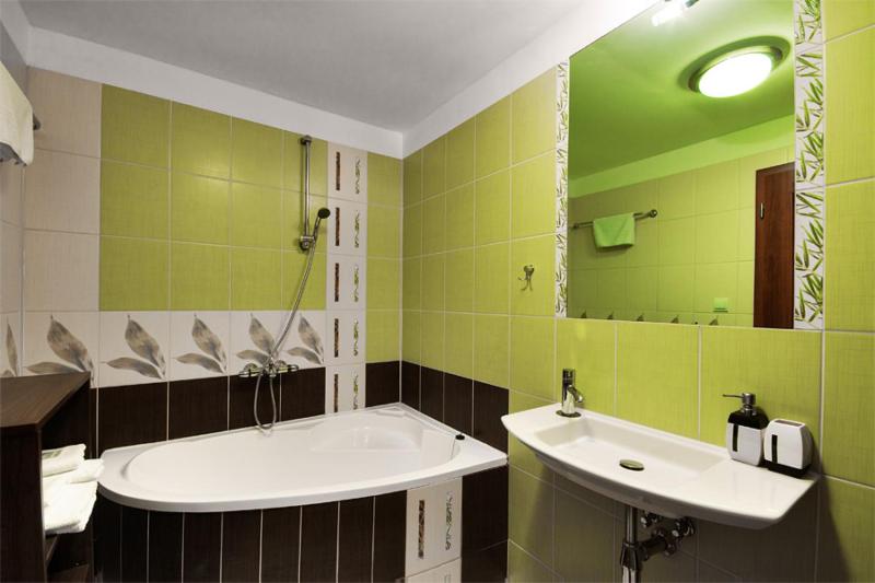 Deluxe Double Room image 2
