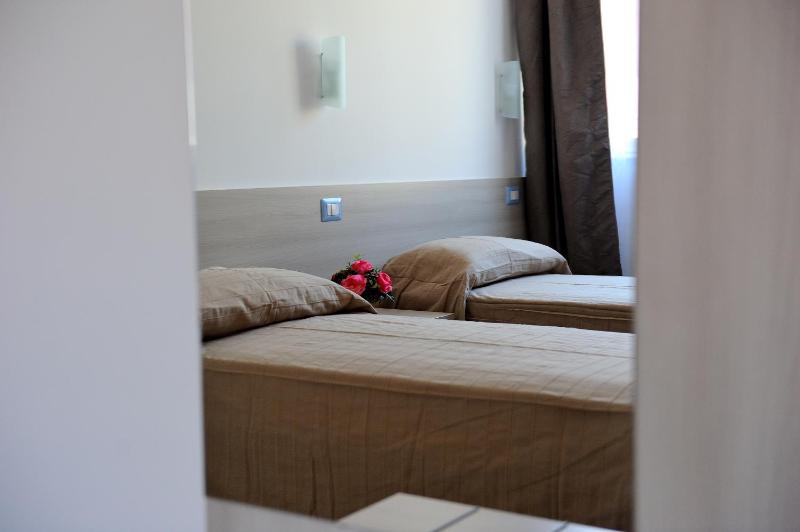 Quadruple Room with Private Bathroom image 2