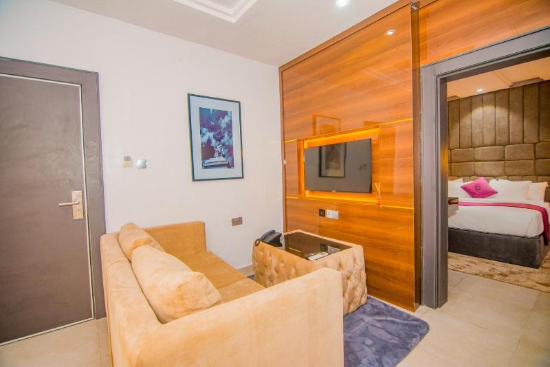 Purple Lavender Hotel Lekki - image 8