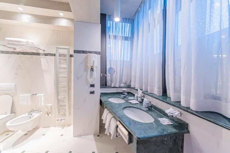 Suite image 3