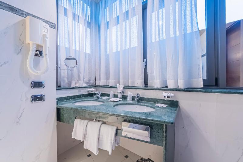 Suite image 2