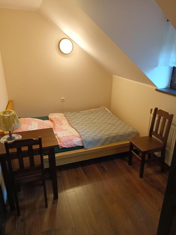 Small Double Room image 2
