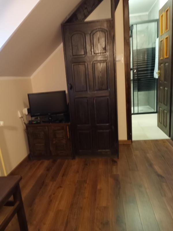 Small Double Room image 3