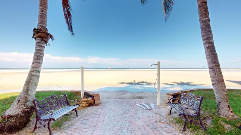 Sandarac 502B- Beachfront 3BR Condo with Pool & Views condo - image 19