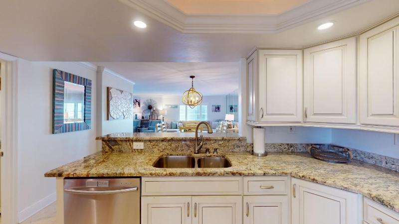 Sandarac 502B- Beachfront 3BR Condo with Pool & Views condo - image 3