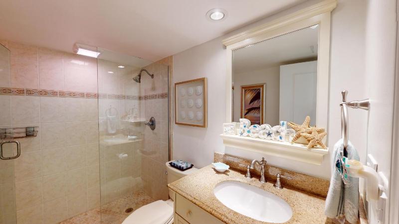 Sandarac 502B- Beachfront 3BR Condo with Pool & Views condo - image 12