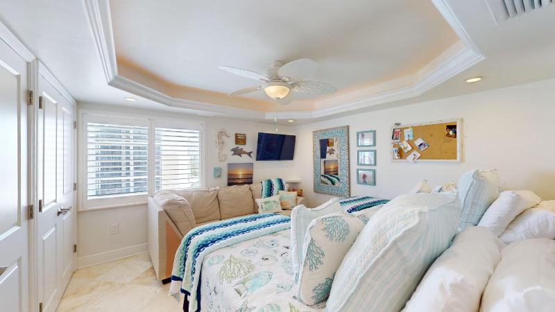 Sandarac 502B- Beachfront 3BR Condo with Pool & Views condo - image 29