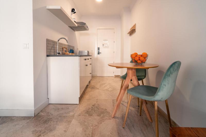 Avanel Boutique Apartments - image 35