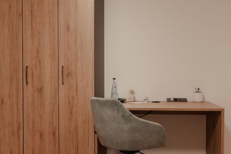Single Room image 3
