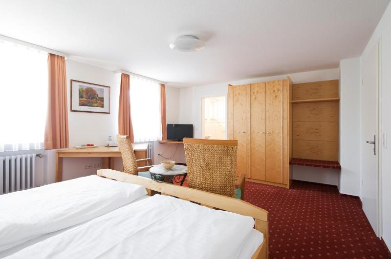 Comfort Triple Room image 2