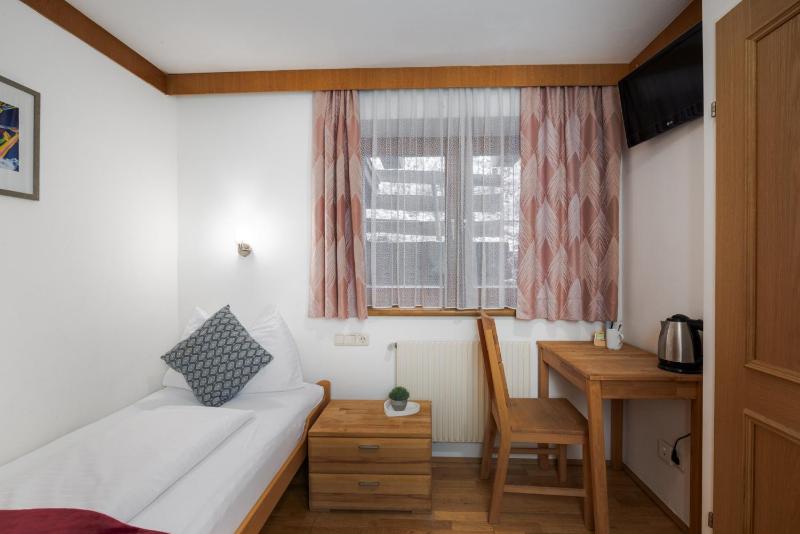 Single Room image 1