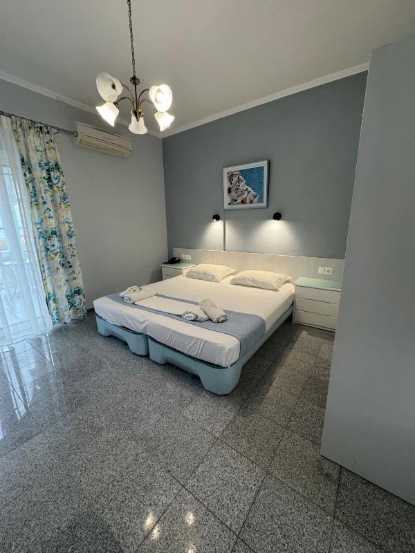 Deluxe Double or Twin Room (2 Adults + 2 Children)  image 2